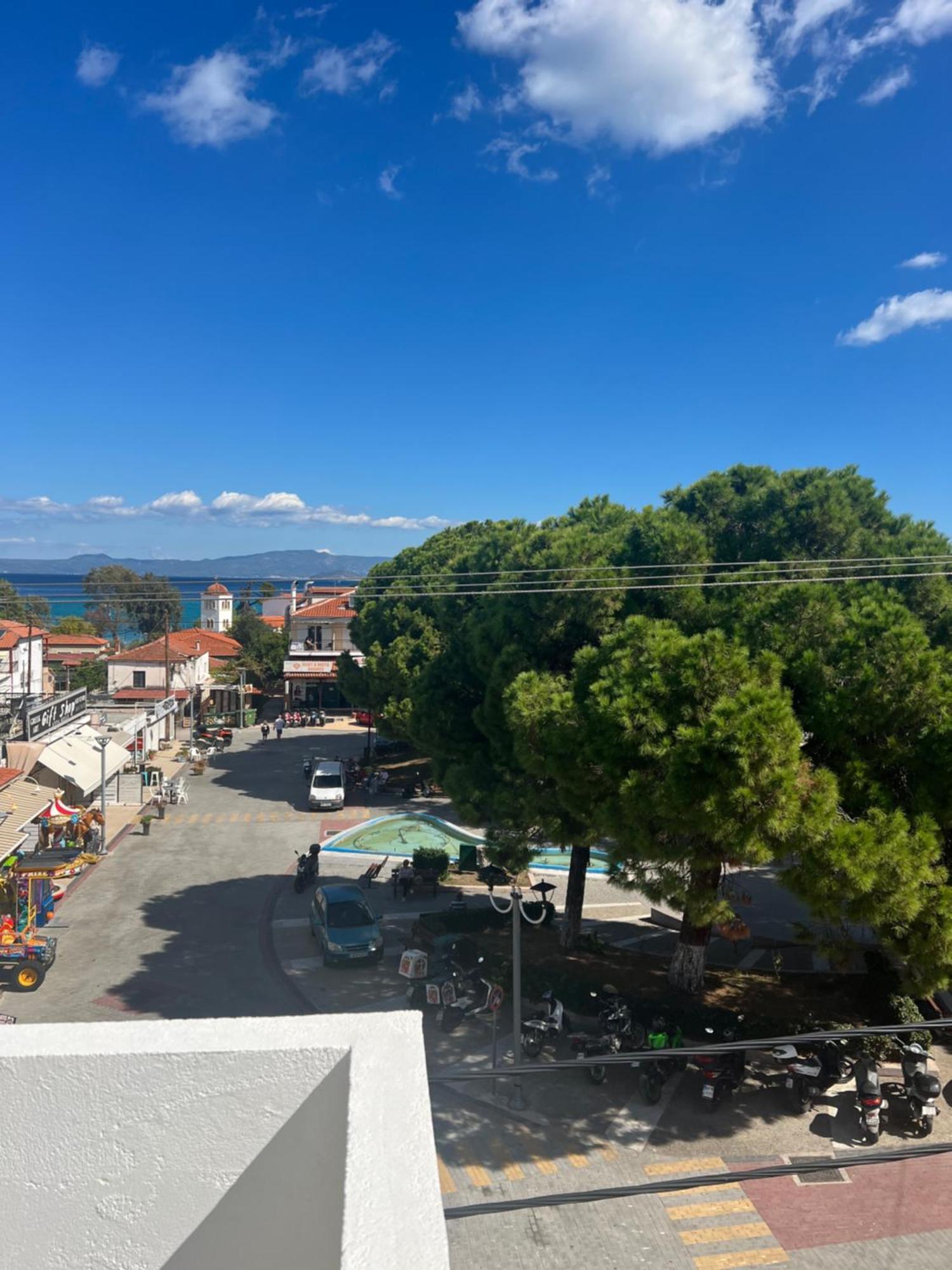 Simotel Ermis Hanioti Exterior photo