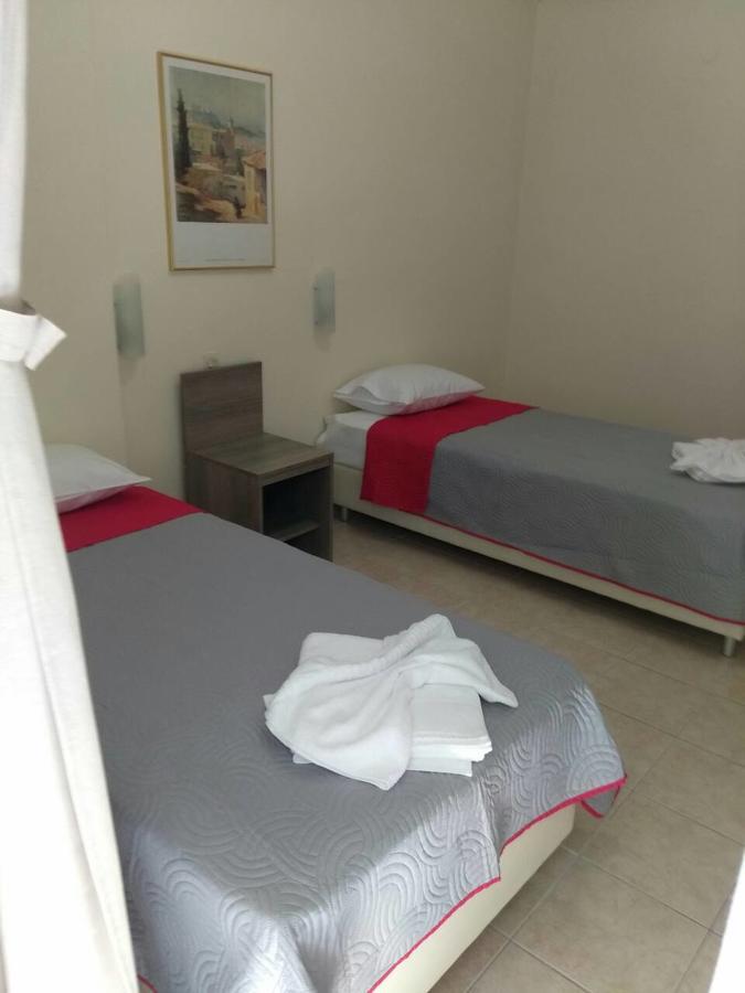 Simotel Ermis Hanioti Exterior photo