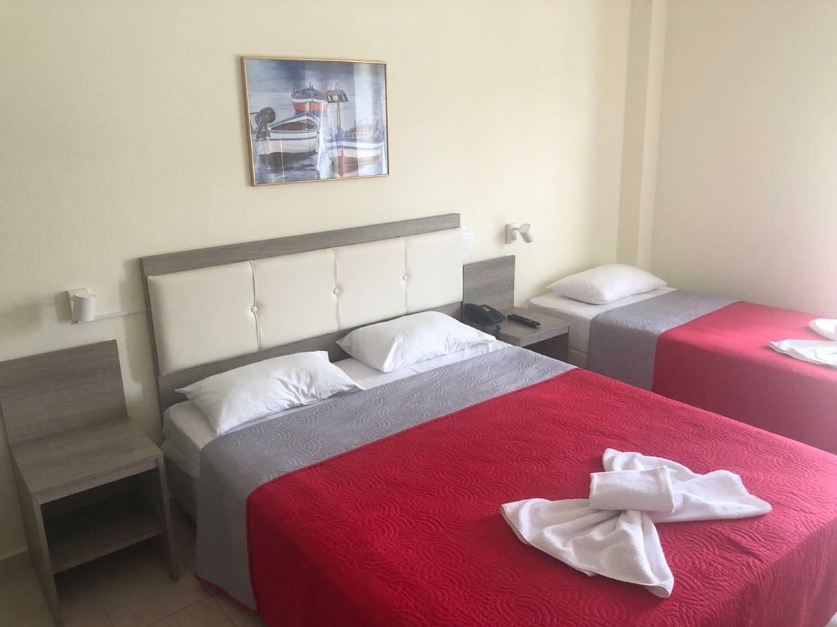 Simotel Ermis Hanioti Exterior photo